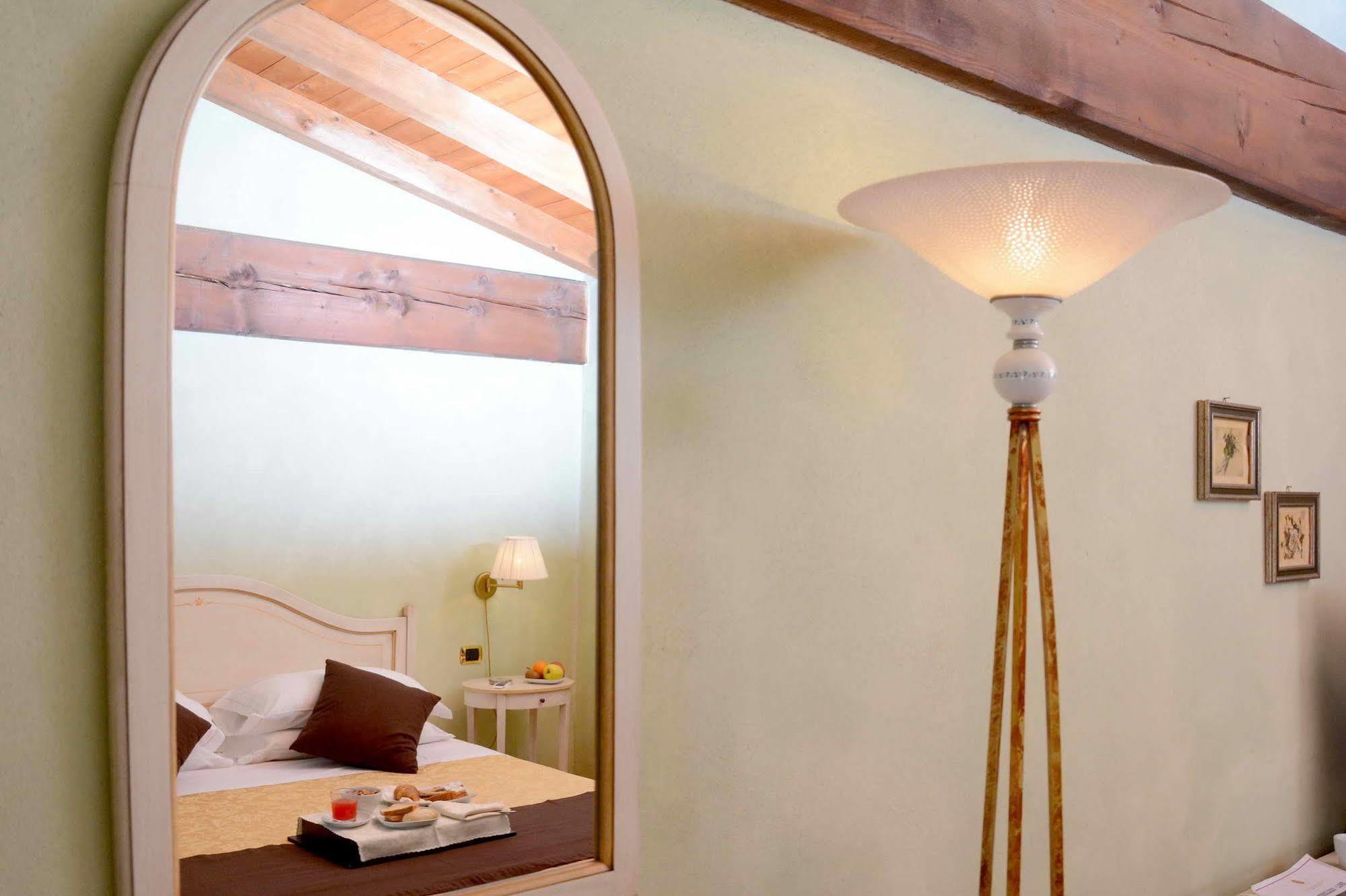 Albergo Dimora Storica Antica Hostelleria Crema Εξωτερικό φωτογραφία