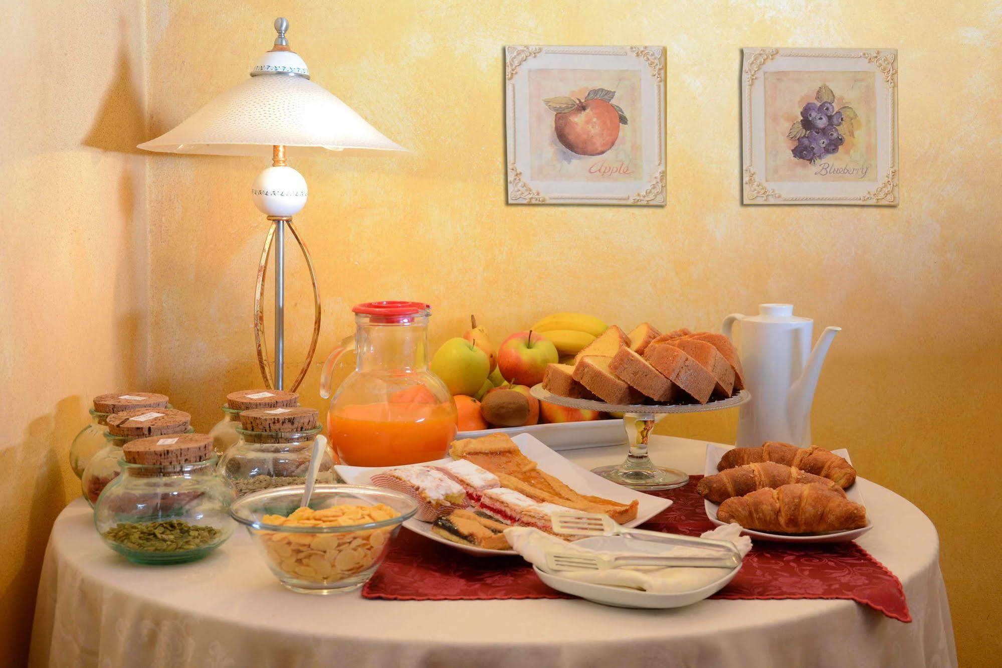 Albergo Dimora Storica Antica Hostelleria Crema Εξωτερικό φωτογραφία