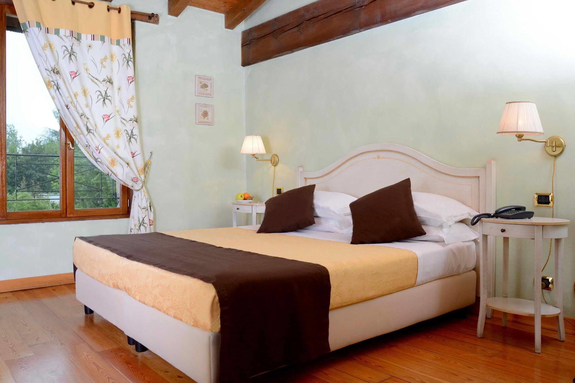 Albergo Dimora Storica Antica Hostelleria Crema Εξωτερικό φωτογραφία